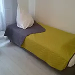 Apartment Avi Goodhouse