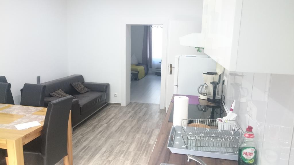 Avi Goodhouse Apartment Düsseldorf