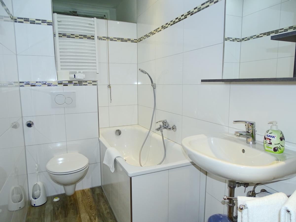 Apartment Avi Goodhouse Düsseldorf